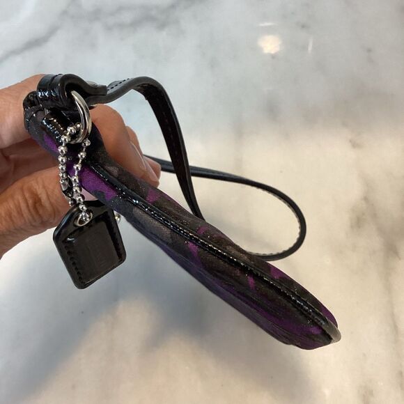 Coach Poppy Ocelot Leopard Lurex & Satin Wristlet Clutch - Picture 8 of 15